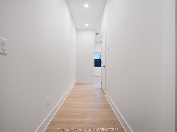 2nd image of 153 King St W #7
