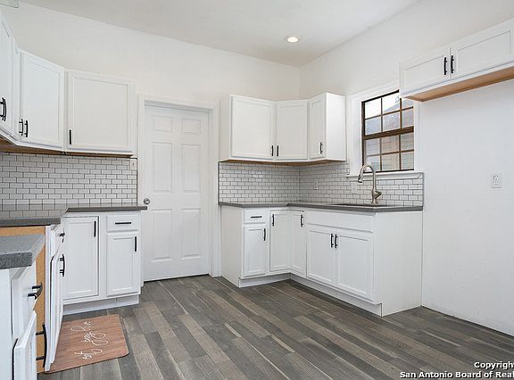 5th image of 606 Delmar St