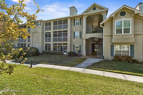 800 Ironwood Dr Photo 1