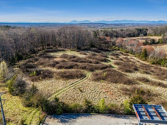 4th image of 58 Wards Rd