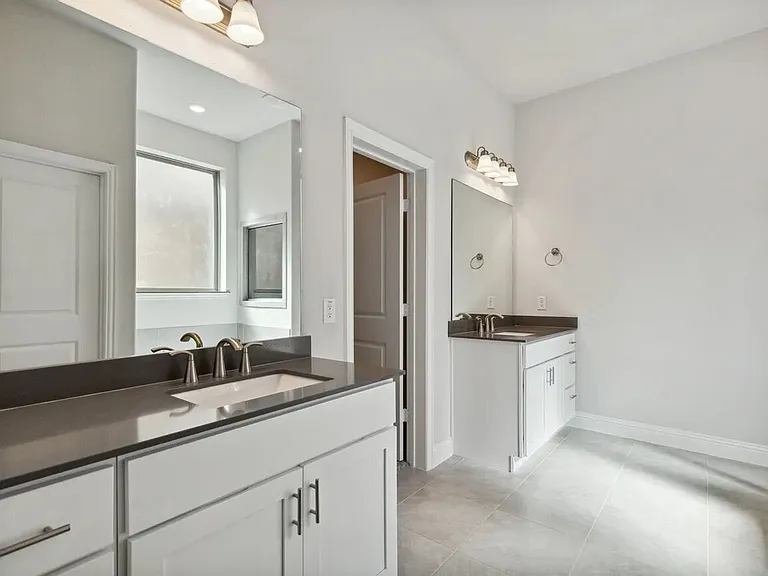 312 Santa Lucia — Photo 5