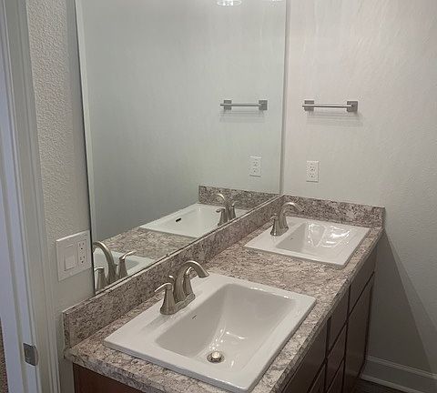 5th image of 3464 Sanborn Ln