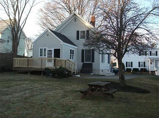 2nd image of 6 Franklin Street Ct
