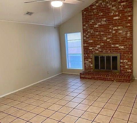 3rd image of 10703 Parkfield Dr