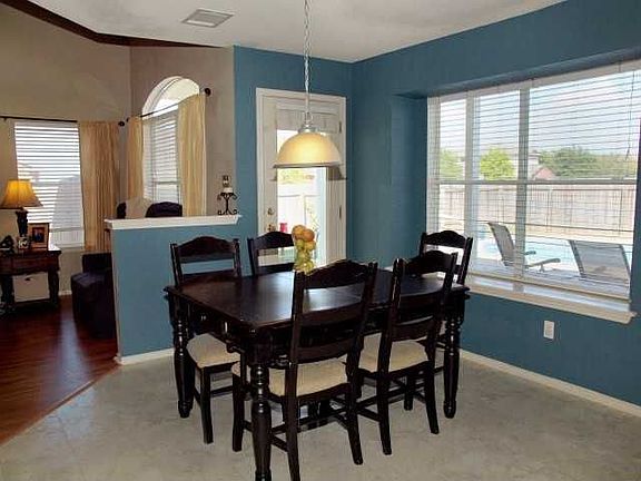 4th image of 17419 Valentine Dr