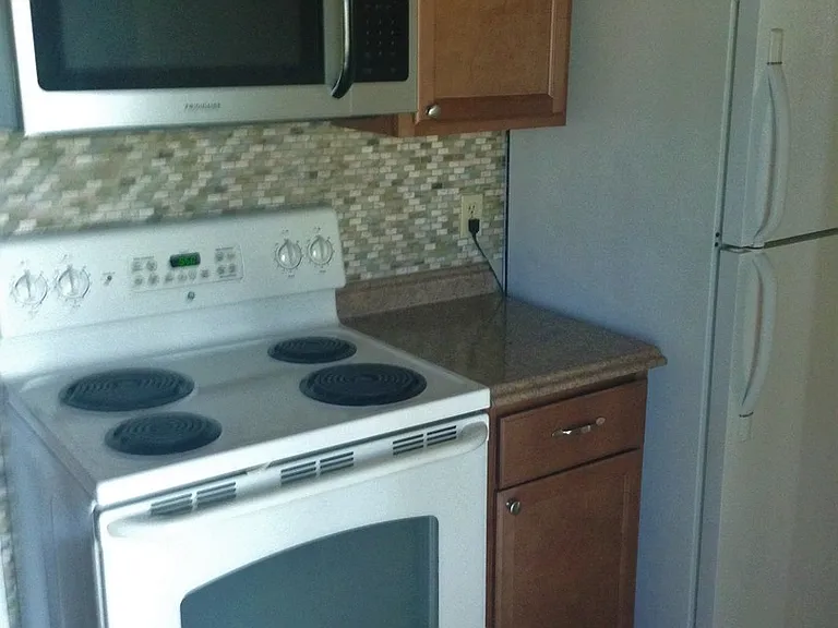 217 Acorn Dr — Photo 20