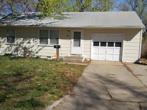 1024 W 9th St, Junction City, KS 66441