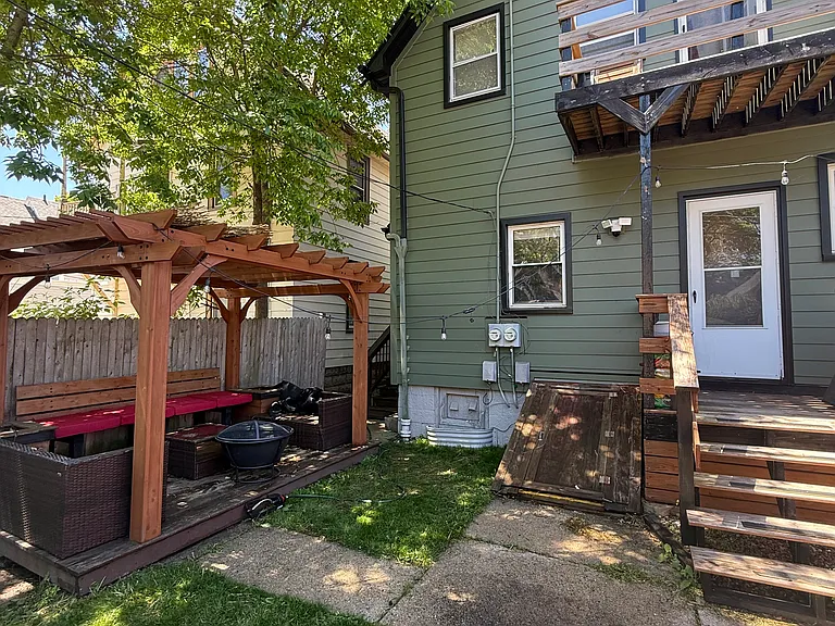 2984 S Clement Ave #1 — Photo 1
