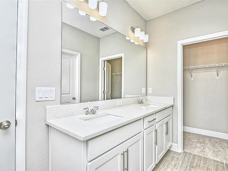 6427 Cyrils Dr — Photo 14