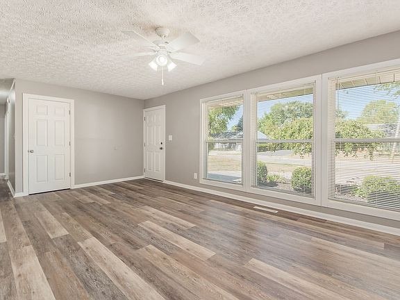 4th image of 5202 Crescent Ct