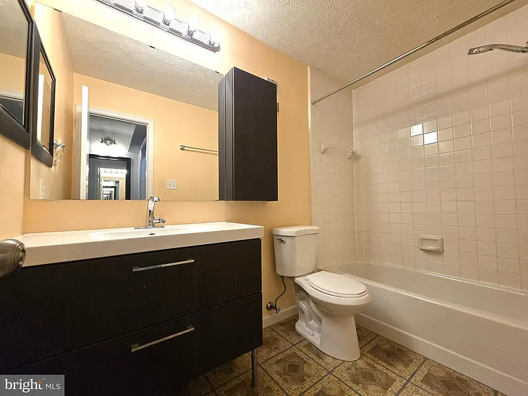 58 Windbrooke Cir #58 — Photo 16