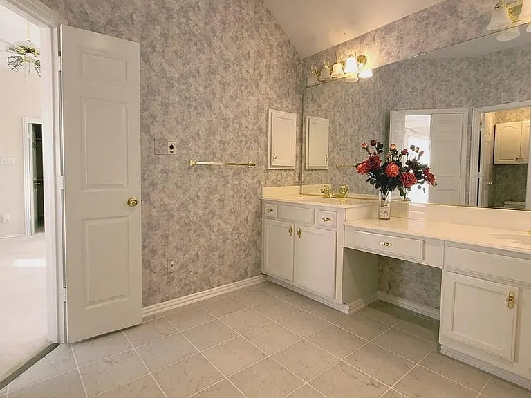 6401 Dakota Dr — Photo 23