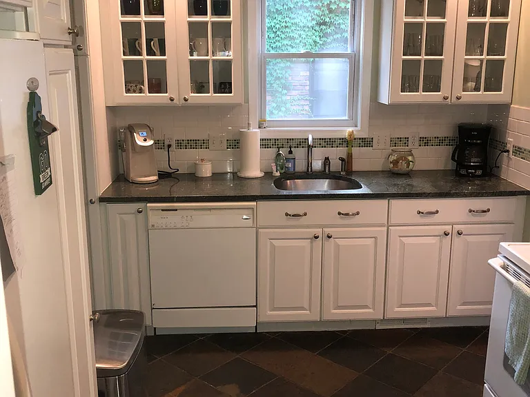 606 Gardenia Ave — Photo 16
