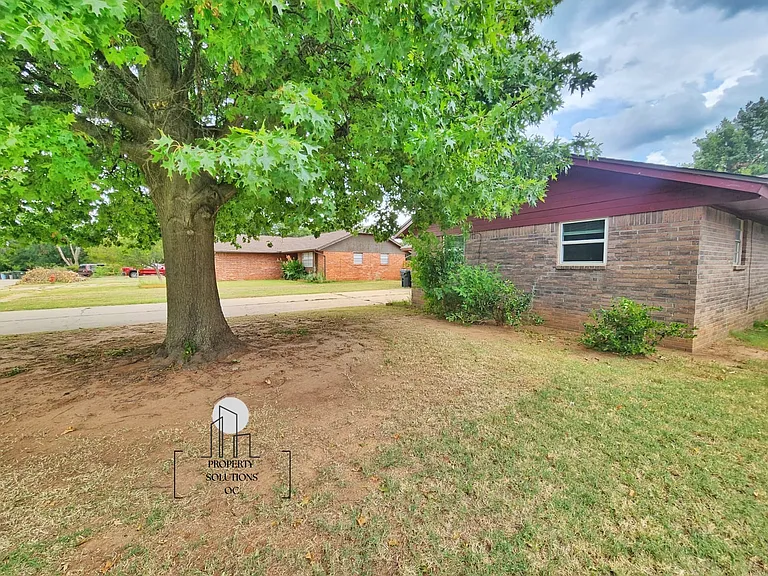 1502 Briar Meadow Rd — Photo 32