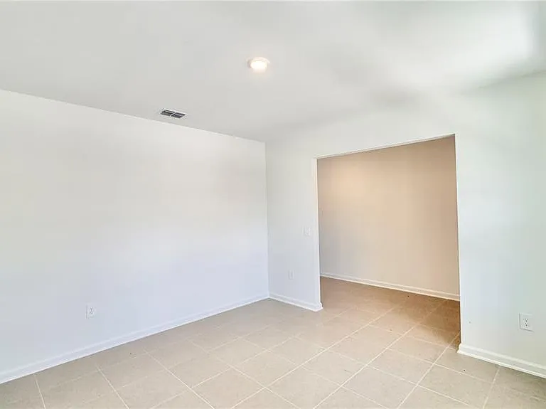 1558 Loxley Trl — Photo 8