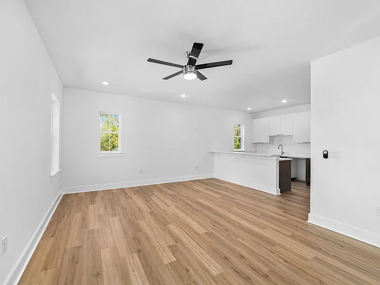 6622 Summit View Dr — Photo 16