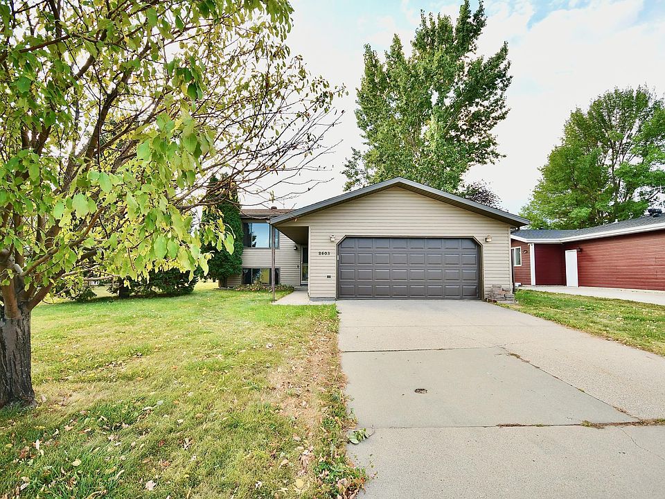 1st image of 2503 33rd Ave S