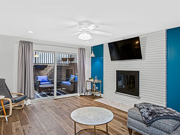4th image of 4334 N Clarendon Ave APT 106