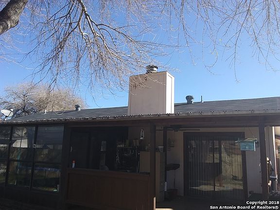 2nd image of 2915 Lake Meadow St