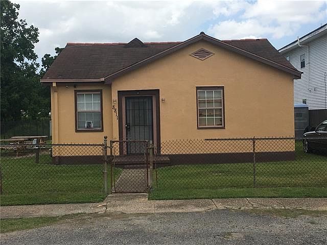 1st image of 8811 Olive St