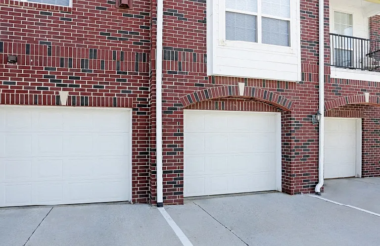 Rockledge Oaks Apartments — Photo 31