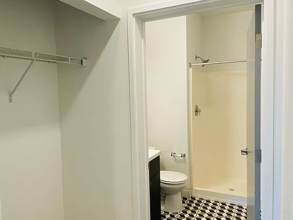 5th image of 1033 W 5th St #C0b81ae86