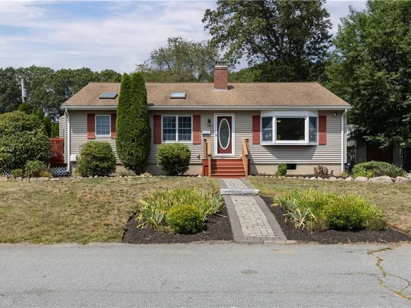 51 Tomahawk Ct, Warwick, RI 02886