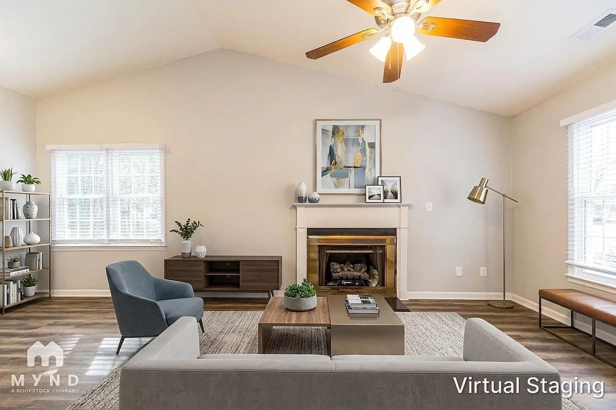 3 bed, 2.0 bath, 1122 sqft, $1,765 — Photo 2