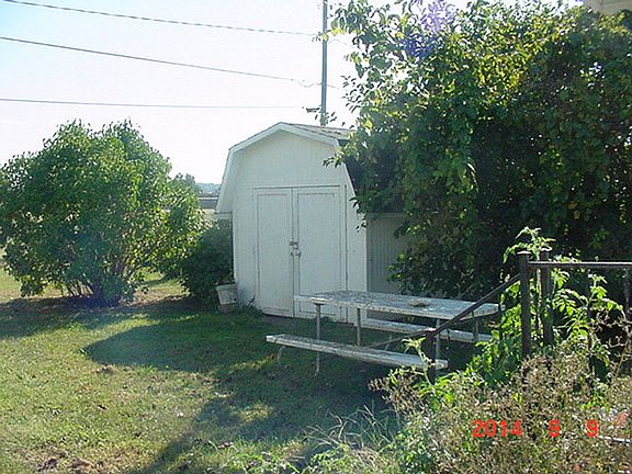 4th image of 1044 Dayton St