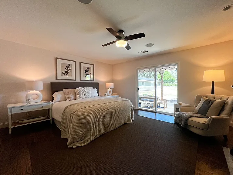 1022 Berry Ln — Photo 44