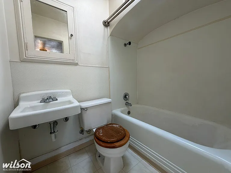 415 N Naches Ave — Photo 5