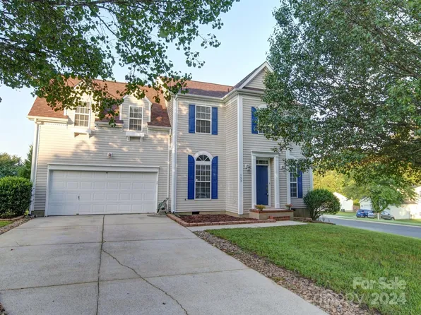 133 Brookstone Dr, Mount Holly, NC 28120