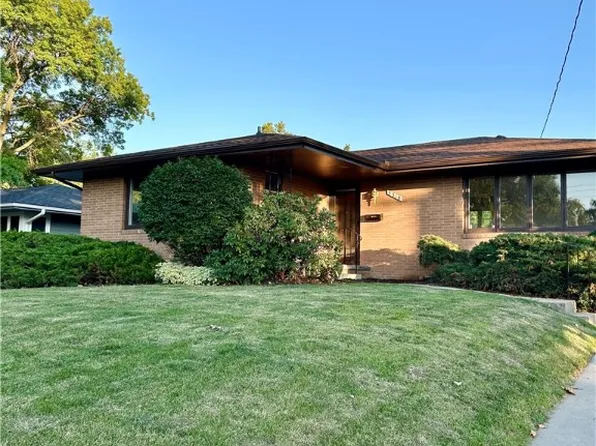 3318 Aurora Ave, Des Moines, IA 50310