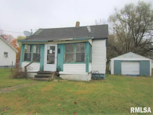 651 N 7th Ave, Canton, IL 61520