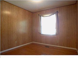 4th image of 7733 Village Way Dr