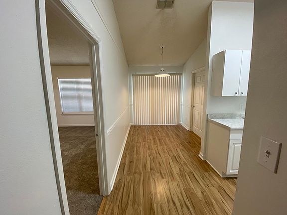 4th image of 2912 Gulfwind Dr W