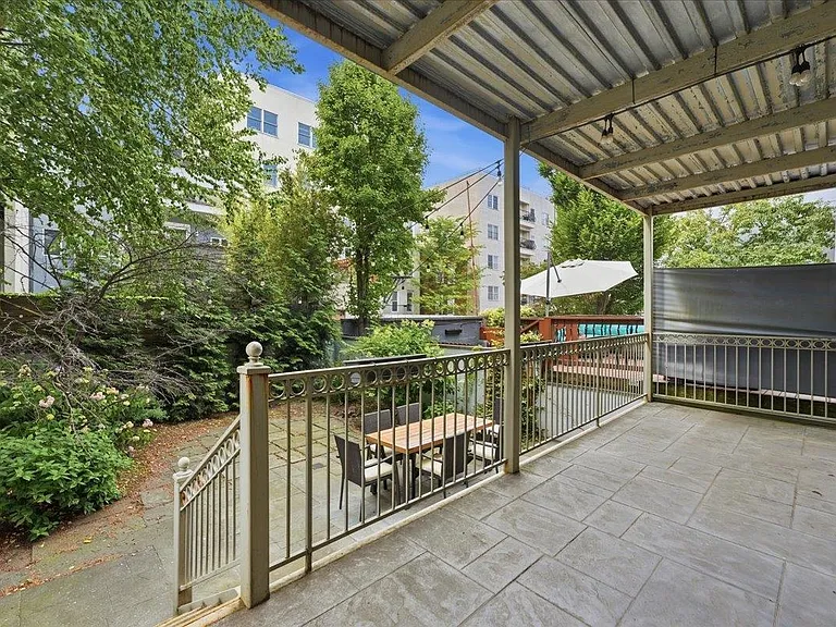 610 Madison St #1 — Photo 22