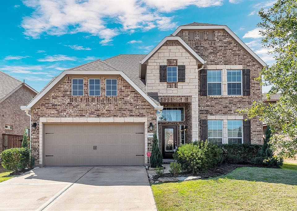 1st image of 24431 Peroni Dr