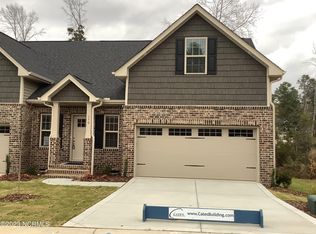 150 Lark Dr #31, Pinehurst, NC 28374