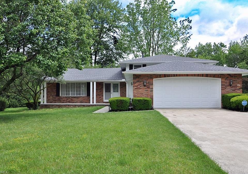 1st image of 2905 Creekside Dr