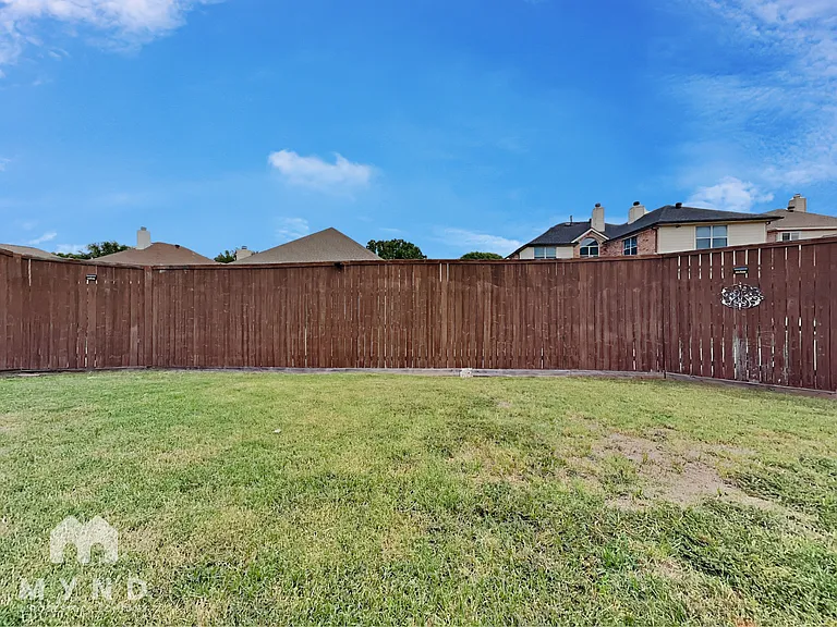 9860 Buckingham Ln — Photo 26