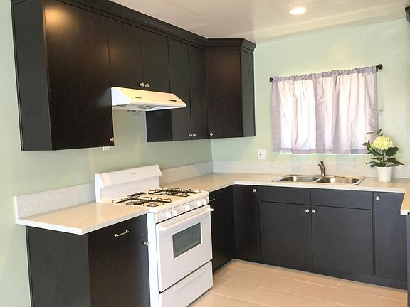 2nd image of 1681 College View Dr APT 4