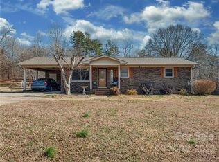 630 Poplar Dr, Shelby, NC 28152