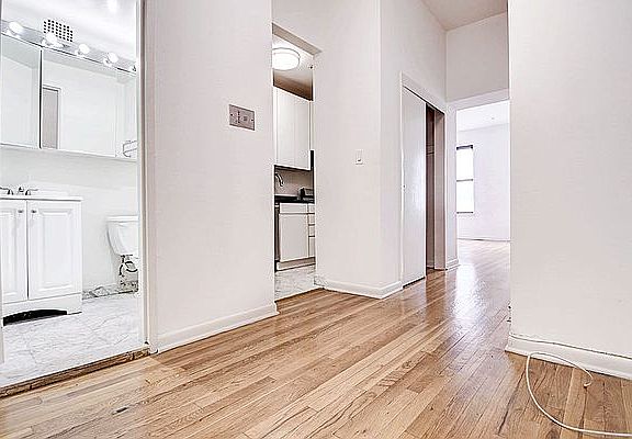 2nd image of 131 E 83rd St APT 5e