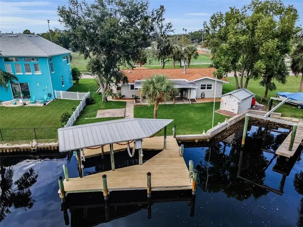 211 W Martin Luther King Jr Dr, Tarpon Springs, FL 34689