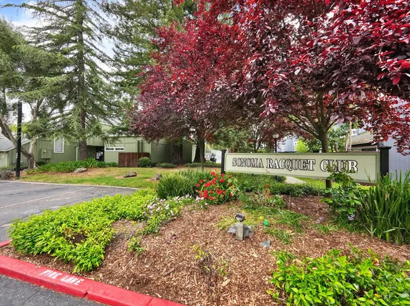 658 Racquet Club Cir, Rohnert Park, CA 94928