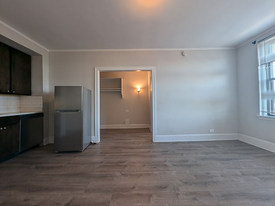 1st image of 3336 W Diversey Ave #333-2779