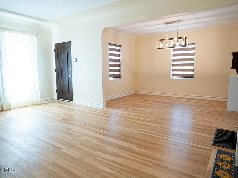 1211 Mesita Dr — Photo 23