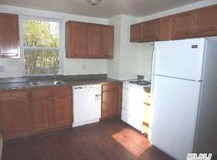 321 Canal Rd, Port Jefferson Station, NY 11776