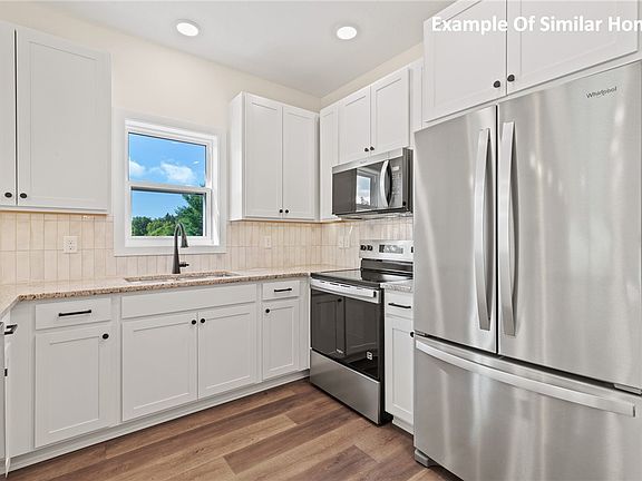 4th image of 412 Finvold Street